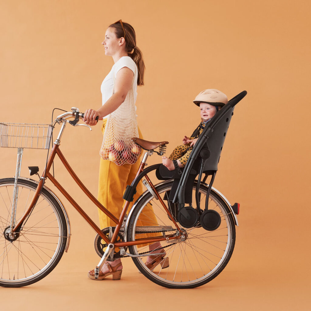 cykla med barnvagn